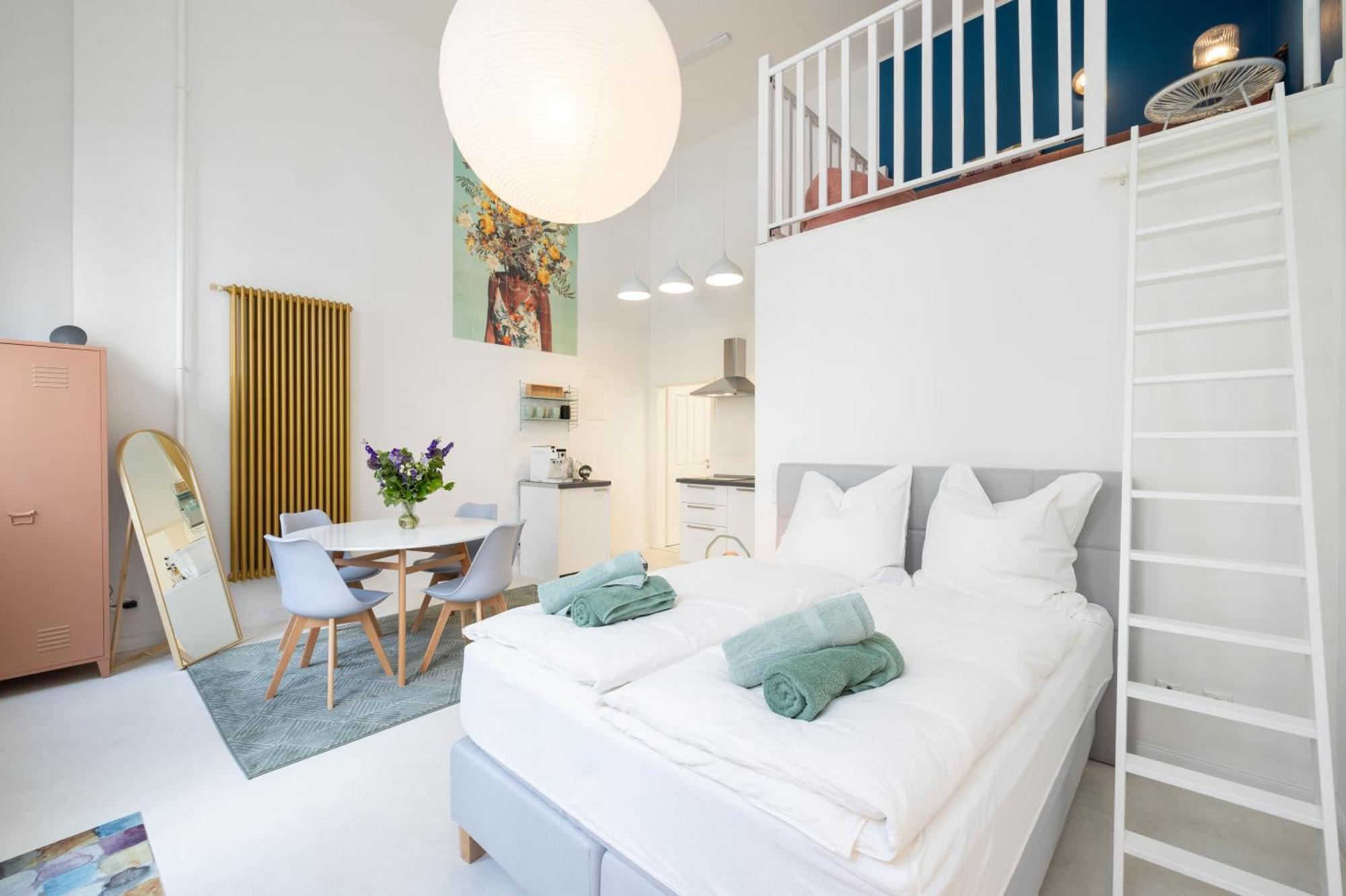 Great 2-Room Loft With 2 Bathrooms And 2 Kitchen Берлин Экстерьер фото