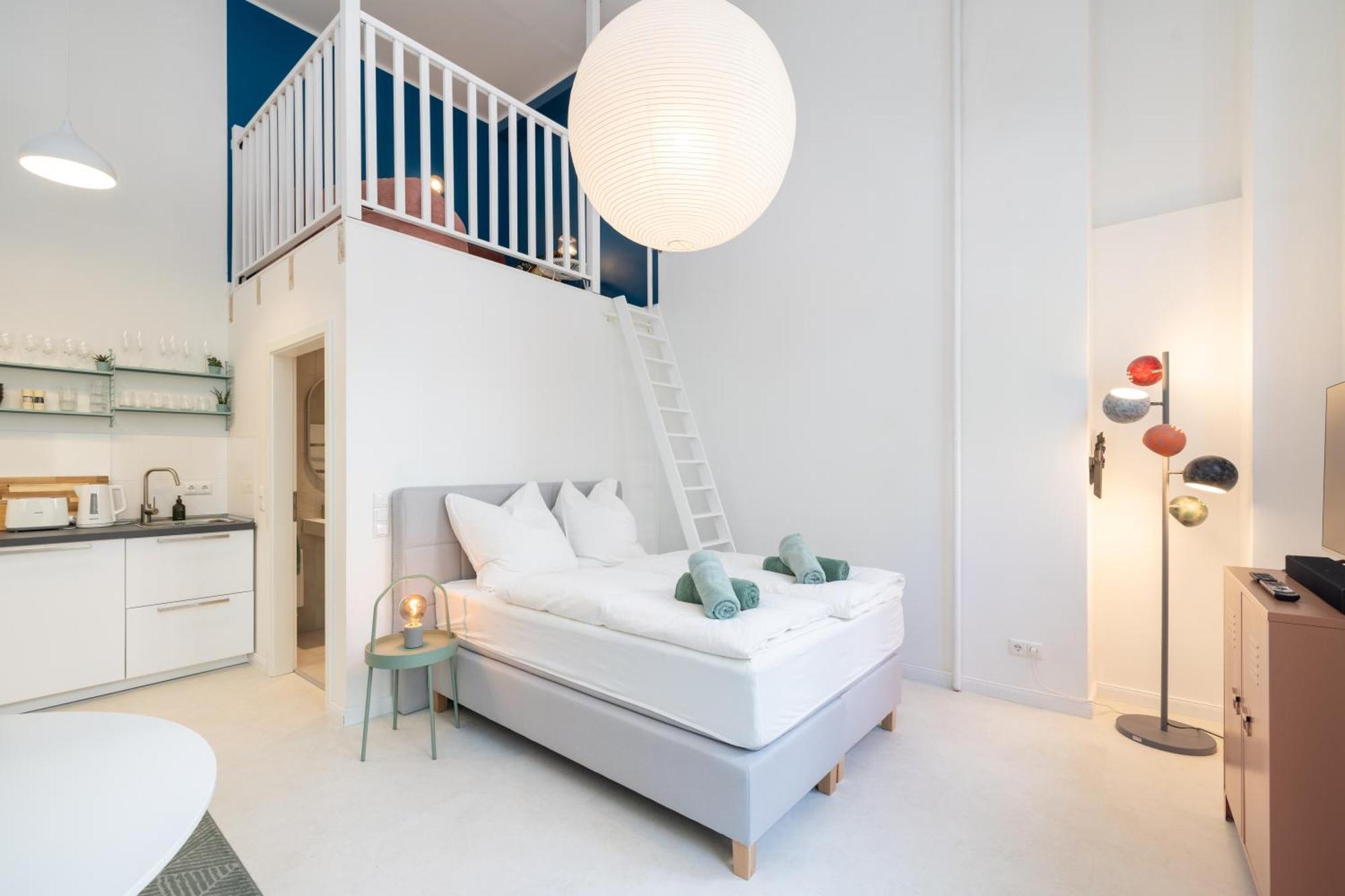 Great 2-Room Loft With 2 Bathrooms And 2 Kitchen Берлин Экстерьер фото